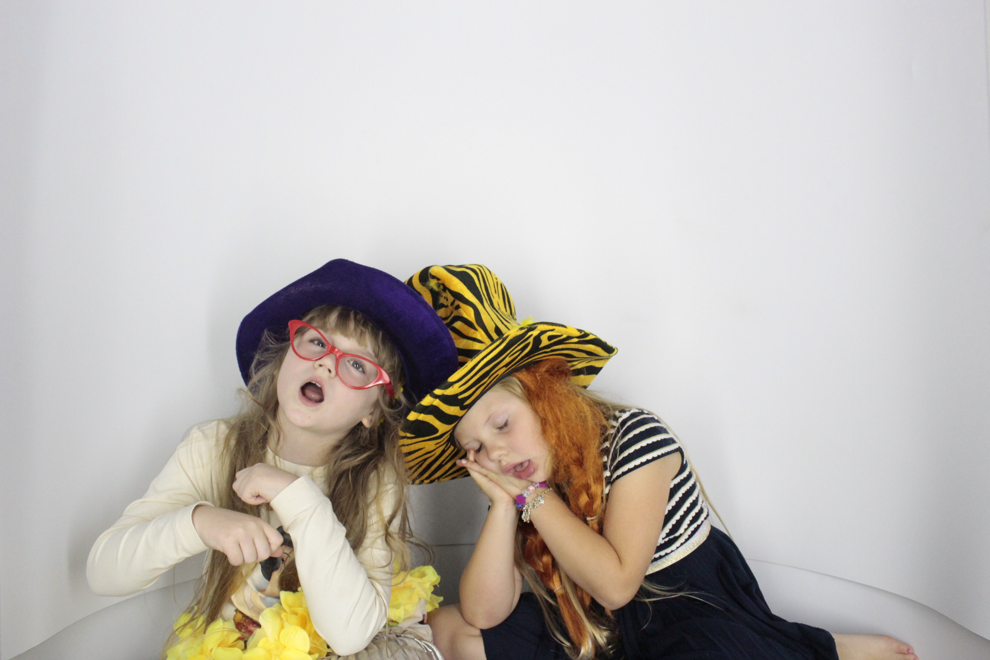 Nadine 40th Birthday  | View more photos from the event at gallery.myphotoboothexperience.co.uk/u/MyPhotoBoothExperienceLtd/Nadine-40th-Birthday